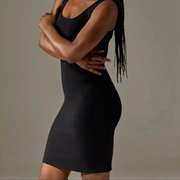 Babaton Dresses & Skirts - ARITZIA BABATON THE GROUP Ribbed Scoopneck Contour Tank Bodycon Mini dress black